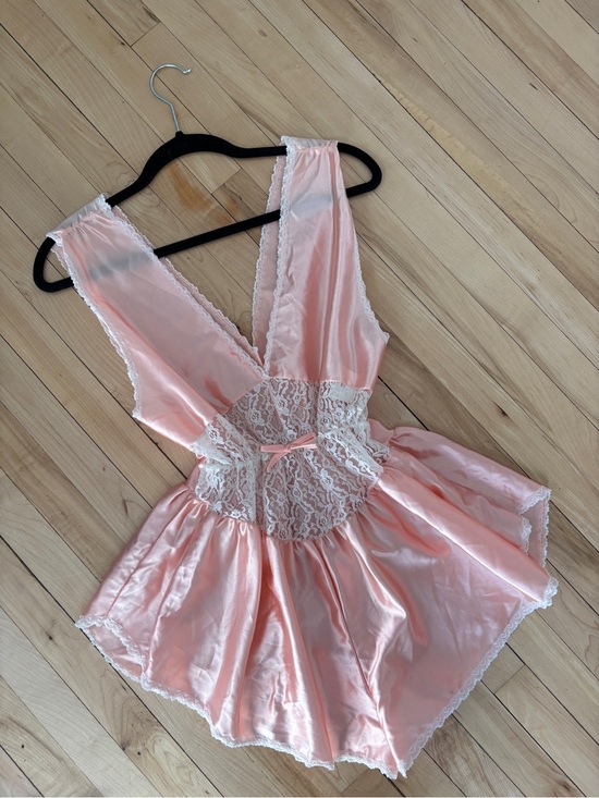Vintage Other - Vintage 80s Coquette Peach Lace Lingerie Teddy Romper